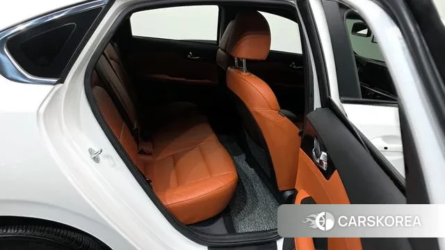 Kia The New K3 2nd generation 2023 Белый из Кореи, фото 3