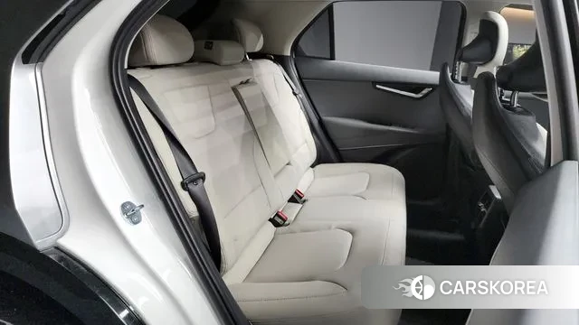 Kia Di Ol Nu Niro 2025 Белый из Кореи, фото 3