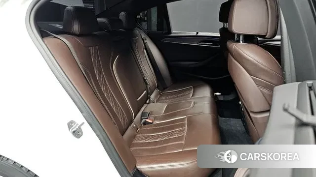 BMW 5 Series (G30) 2019 Белый из Кореи, фото 3