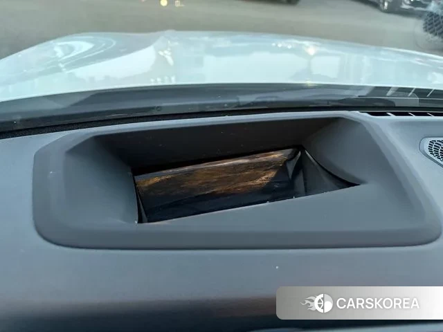 BMW 3 Series (G20) 2023 Белый из Кореи, фото 3