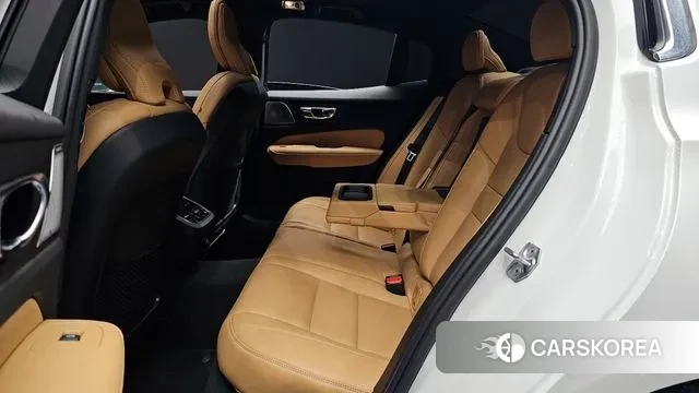 Volvo S60 3rd generation 2021 Белый из Кореи, фото 3