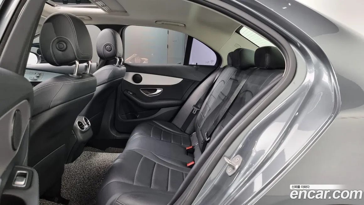 Mercedes-Benz C-Class W205 2018 Серый из Кореи, фото 3