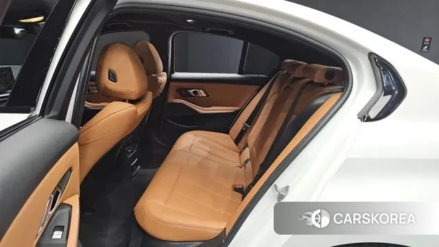 BMW 3 Series (G20) 2023 Белый из Кореи, фото 3