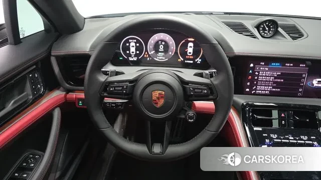 Porsche Panamera (972) 2025 Светло-серебряный цвет из Кореи, фото 3