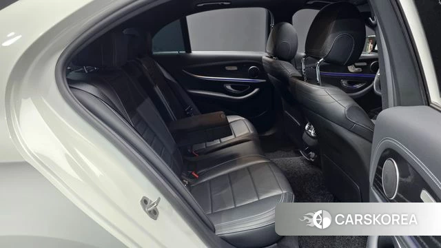 Mercedes-Benz E-Class W213 2021 Белый из Кореи, фото 3