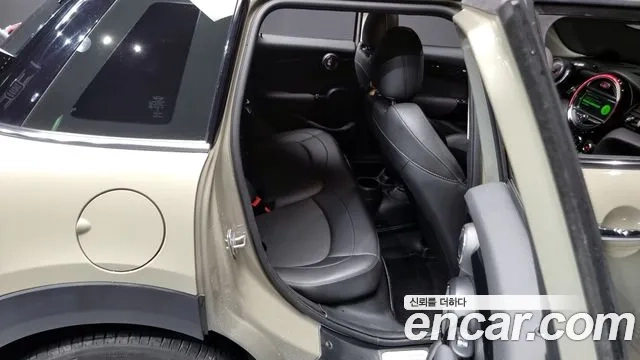 Mini Cooper 2018 Песочный из Кореи, фото 3