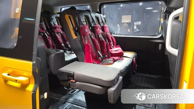 Hyundai Staria 2022 Желтый из Кореи, фото 3