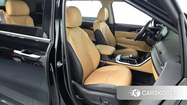 Kia Carnival 4th generation 2023 Черный из Кореи, фото 3