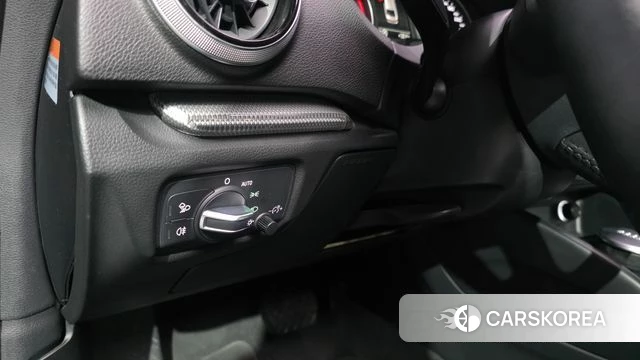 Audi New A3 2018 Черный из Кореи, фото 3