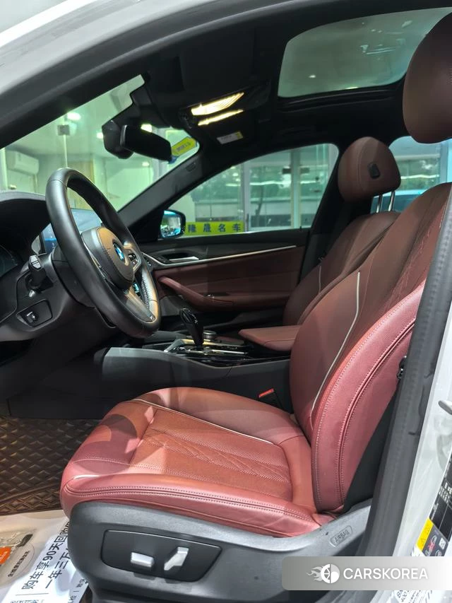 BMW 5 series PHEV 2021 Белый из Китая, фото 3