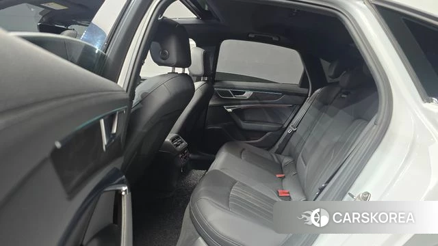 Audi A6 (C8) 2019 Белый из Кореи, фото 3
