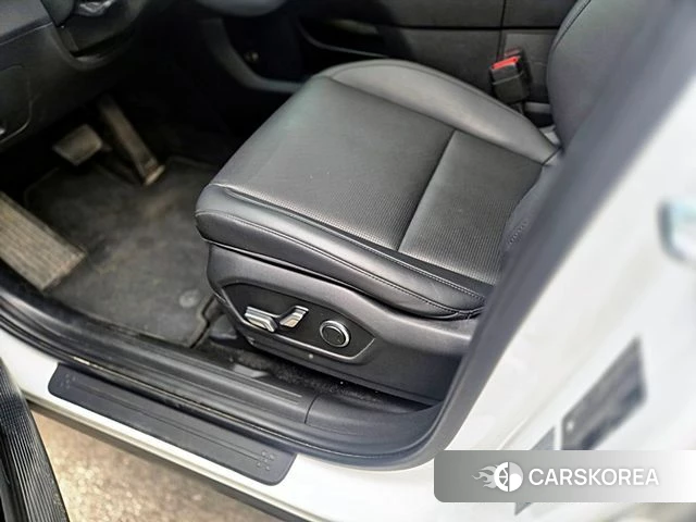 Hyundai The New Santa Fe 2024 Белый из Кореи, фото 3