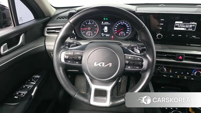 Kia K5 3rd generation 2023 Черный из Кореи, фото 3