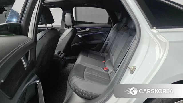 Audi A6 (C8) 2021 Белый из Кореи, фото 3