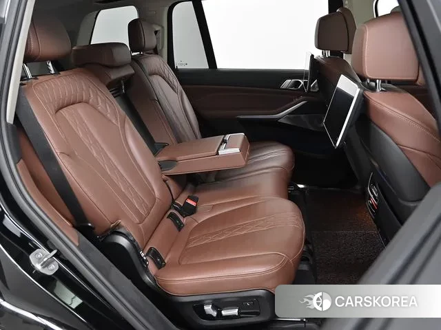 BMW X7 (G07) 2021 Черный из Кореи, фото 3