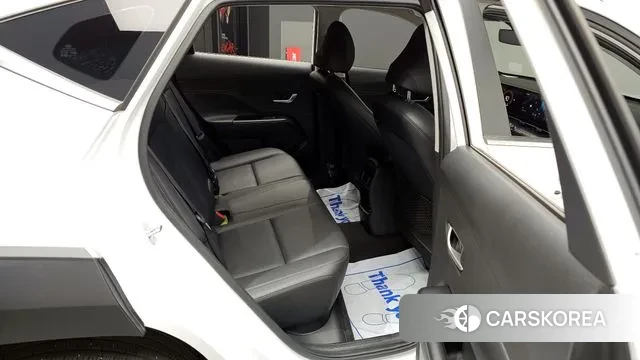 Hyundai Kona (SX2) 2023 Белый из Кореи, фото 3