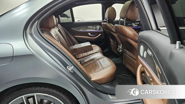 Mercedes-Benz E-Class W213 2021 Серый из Кореи, фото 3