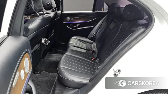 Mercedes-Benz E-Class W213 2019 Белый из Кореи, фото 3