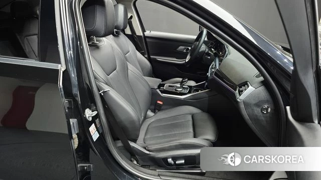BMW 3 Series (G20) 2022 Черный из Кореи, фото 3