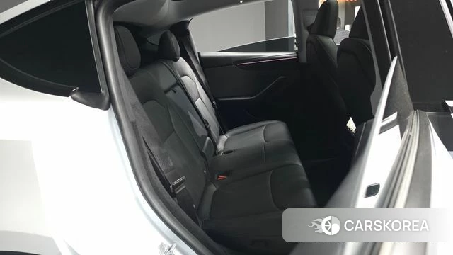Tesla Model Y 2025 Белый из Кореи, фото 3