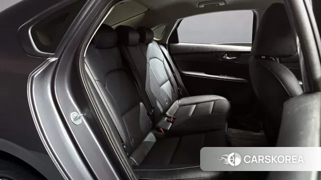 Kia The New K3 2nd generation 2023 Серый из Кореи, фото 3