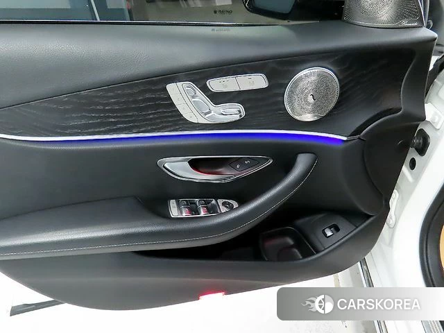 Mercedes-Benz E-Class W213 2018 Белый из Кореи, фото 3