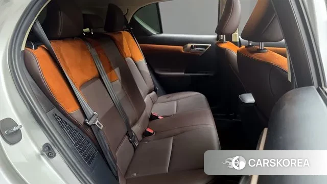 Lexus CT200h 2021 Белый из Кореи, фото 3