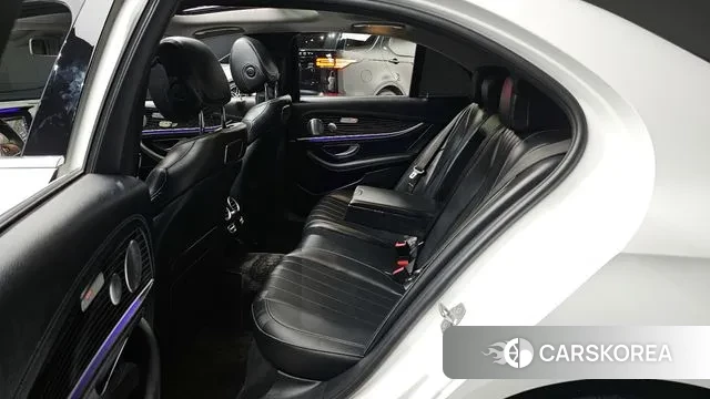 Mercedes-Benz E-Class W213 2018 Белый из Кореи, фото 3