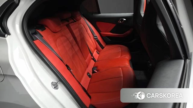 BMW 1 Series (F40) 2022 Белый из Кореи, фото 3