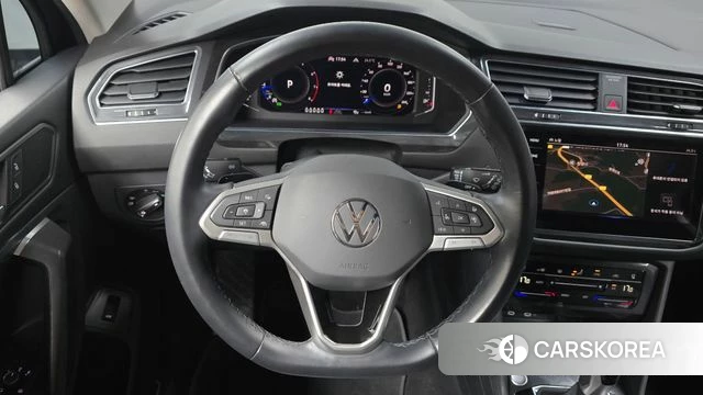 Volkswagen Tiguan Allspace 2023 Синий из Кореи, фото 3