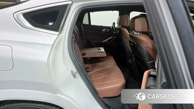 BMW X6 (G06) 2021 Белый из Кореи, фото 3