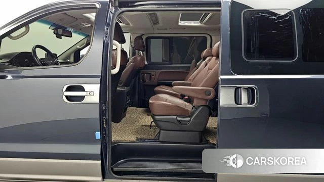 Hyundai The New Grand Starex 2018 Серый из Кореи, фото 3