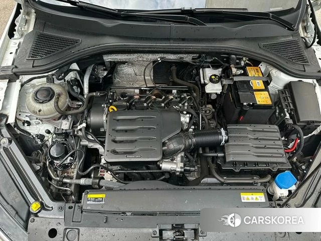Volkswagen Bora 2023 Белый из Китая, фото 3