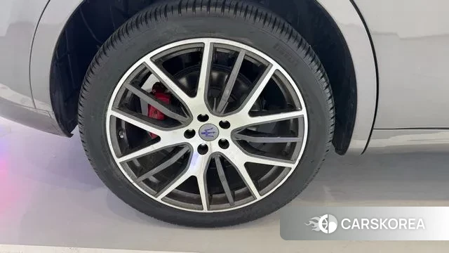 Maserati Levante 2018 Серый из Кореи, фото 3