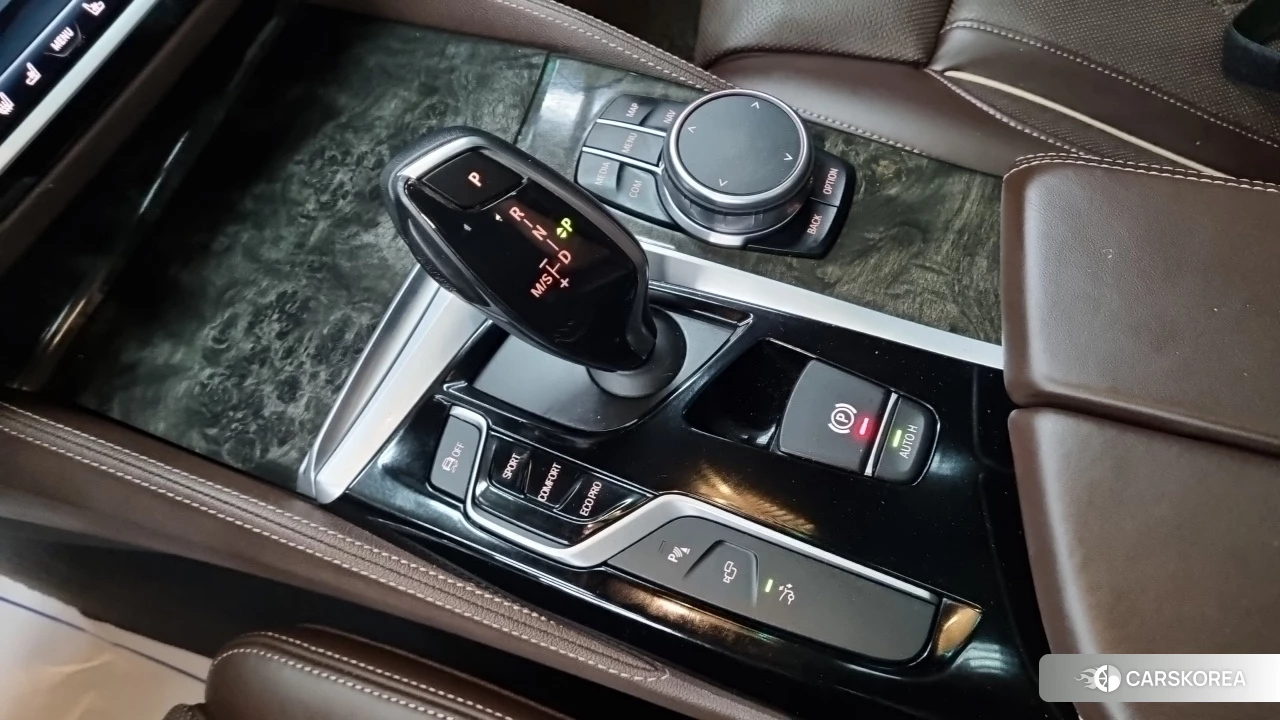 BMW 6 Series GT (G32) 2018 Черный из Кореи, фото 3