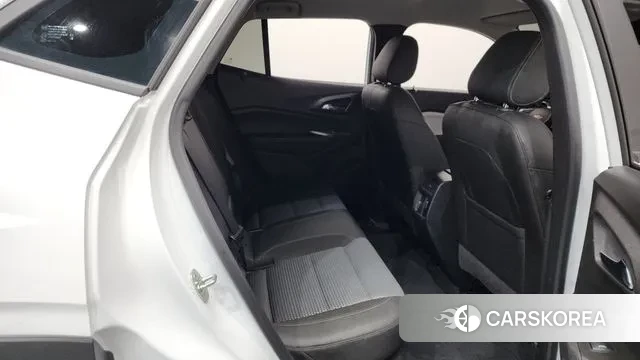 Chevrolet (GM Daewoo) Trax Crossover 2023 Белый из Кореи, фото 3