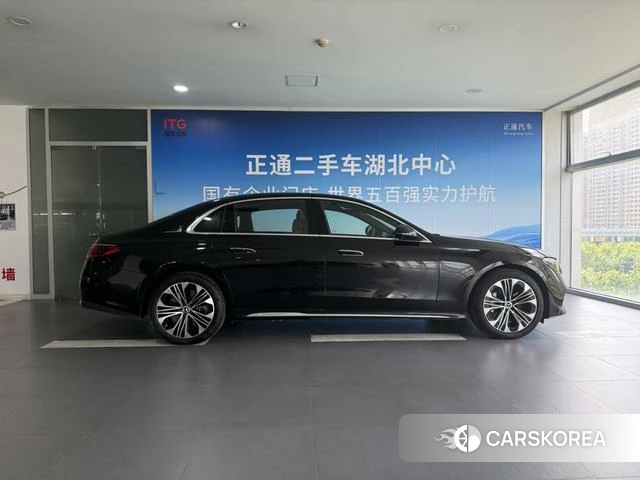 Mercedes-Benz E-class PHEV 2024 Черный из Китая, фото 3