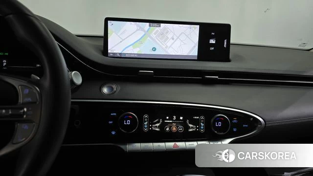 Genesis GV70 2021 Белый из Кореи, фото 3