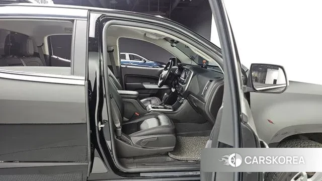 Chevrolet (GM Daewoo) Real New Colorado 2021 Черный из Кореи, фото 3