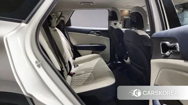 Kia Sportage 5th Generation Hybrid 2021 Белый из Кореи, фото 3