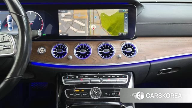 Mercedes-Benz E-Class W213 2020 Черный из Кореи, фото 3