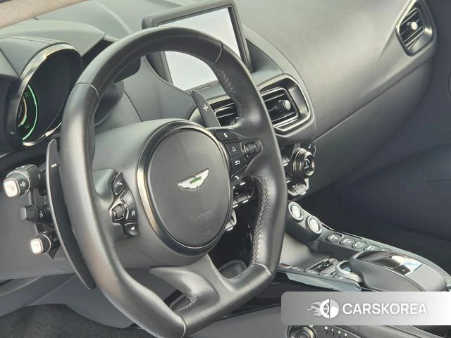 Aston Martin Vantage 2nd Generation 2022 Черный из Кореи, фото 3