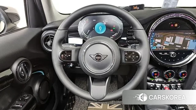 Mini Cooper 2022 Жемчужный цвет из Кореи, фото 3