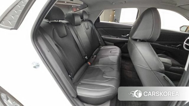 Hyundai The New Avante (CN7) 2025 Белый из Кореи, фото 3