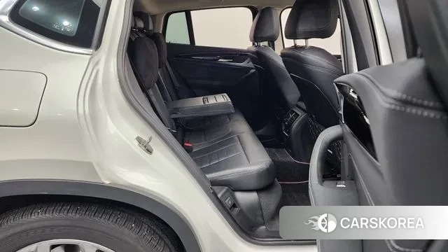 BMW X4 (G02) 2023 Белый из Кореи, фото 3