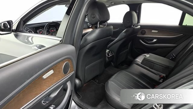Mercedes-Benz E-Class W213 2020 Серый из Кореи, фото 3