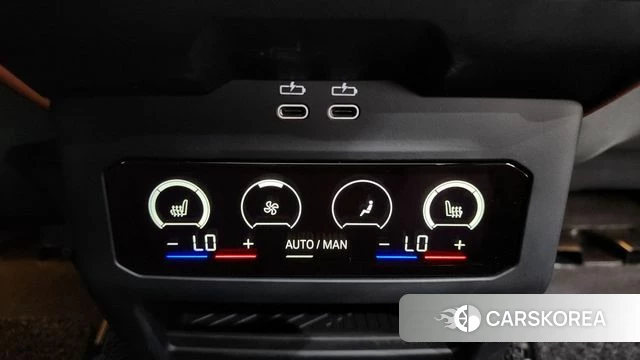 BMW 5 Series (G60) 2025 Светло-серебряный цвет из Кореи, фото 3