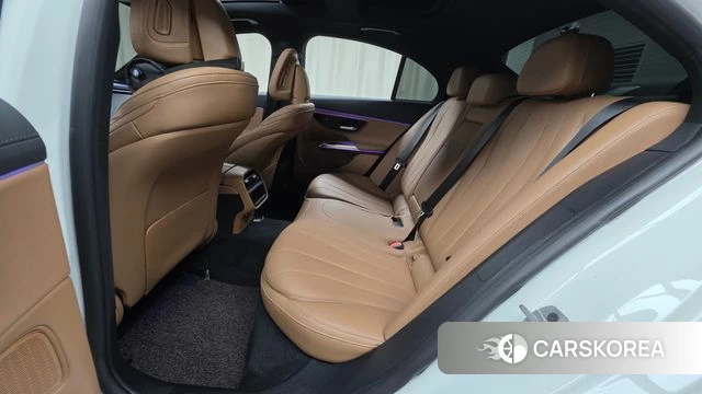 Mercedes-Benz E-Class W214 2024 Белый из Кореи, фото 3