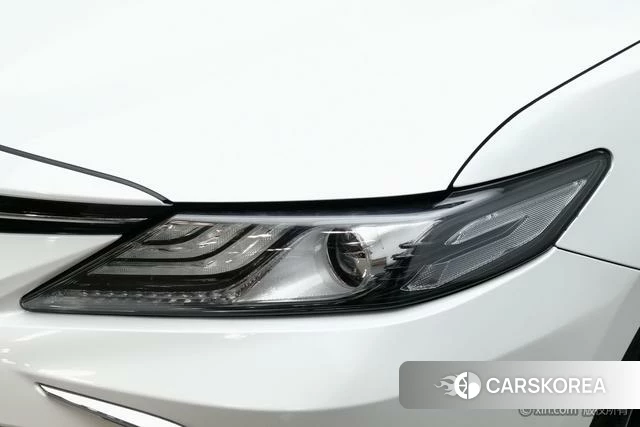 Toyota Camry 2022 Белый из Китая, фото 3