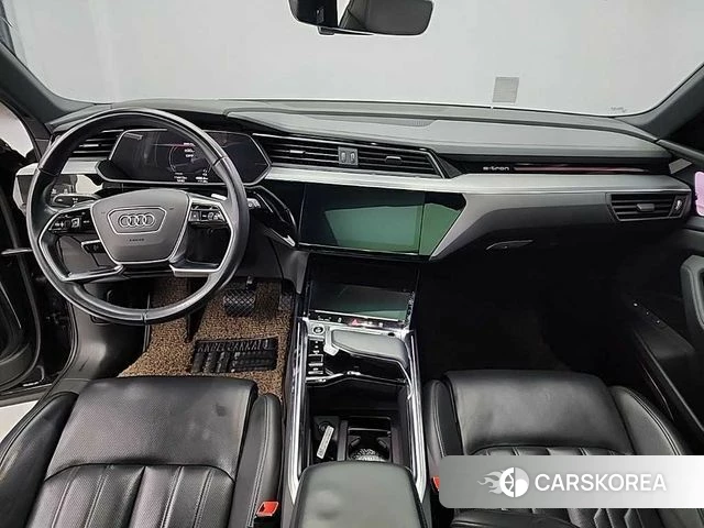 Audi e-Tron 2021 Черный из Кореи, фото 3